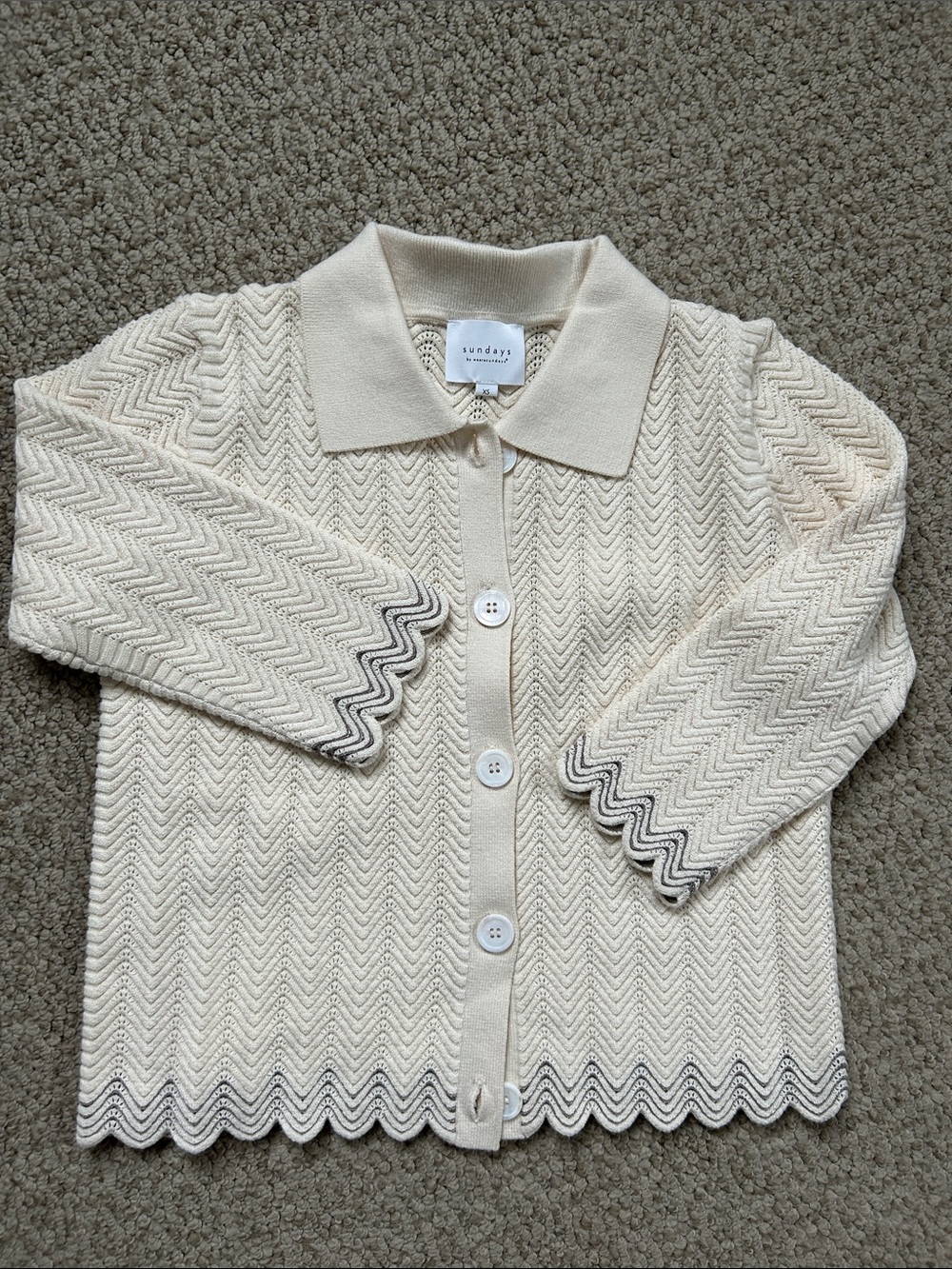 NWOT sundays Cream Chevron Scalloped-Edge Button Cardigan